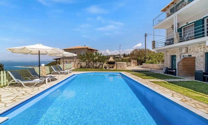 Lefkada Apartment | Studio Apartment "Deluxe 1" with Sea View, Shared Pool & Wi-Fi