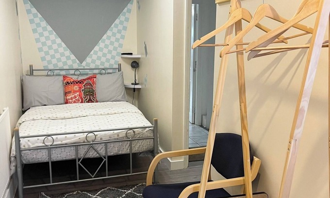 Mawneys Apartment | Studio Apartment