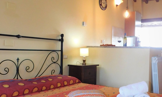Terricciola Other | Studio apartment in farmhouse with wine production