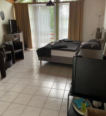 Oberdorla Apartment | Studio-Apartment mit Balkon in Plau am See fußläufig zum Strand und zur Altstadt