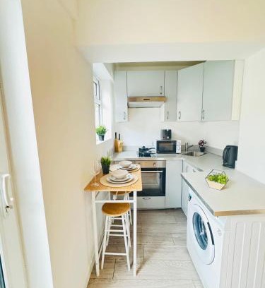 Kensal Green Apartment | Studio Apartment Near Central London