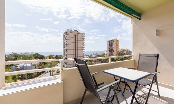 Aguadulce Apartment | Studio Apartment 'Paraiso, Vistas Al Mas Piscina' with Sea View, Shared Pool and Wi-Fi