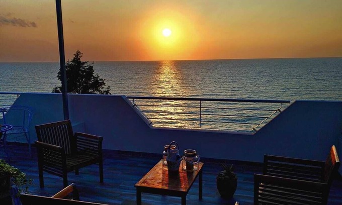 Pizzo Apartment | Studio apartment with sea view