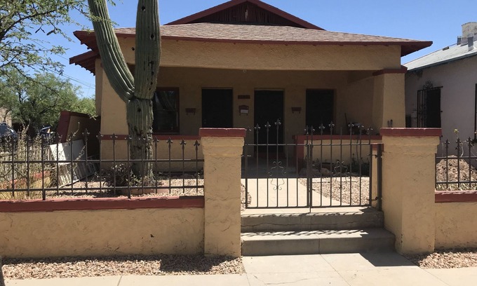 Armory Park Apartment | Studio/Armory Park Hideaway. 5 min to Downtown Tucson