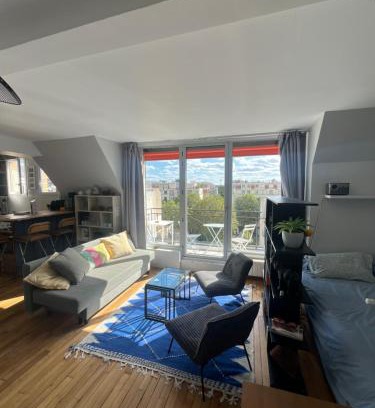 Quartier du Petit-Montrouge Apartment | Studio Artiste Paris