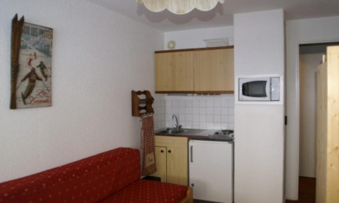 Le Pleynet Apartment | Studio au pied des pistes avec balcon - FR-1-557A-26