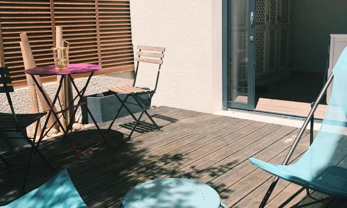 Eyragues Apartment | studio avec exterieur