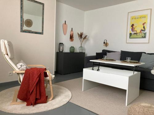 Agon-Coutainville Apartment | Studio avec jardin