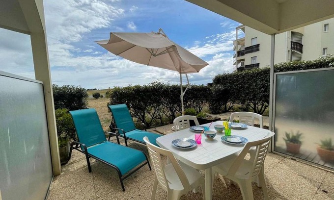 Saint-Jean-de-Monts Apartment | Studio/Cabine Mer 4 Pers: Terrasse, Près Plage, Garage Privé, Tout équipé, St-Jean-de-Monts - FR-1-224C-70