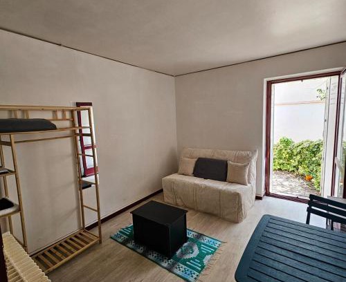 Saint Seurin - Fondaudege Apartment | Studio calme avec petit jardinet