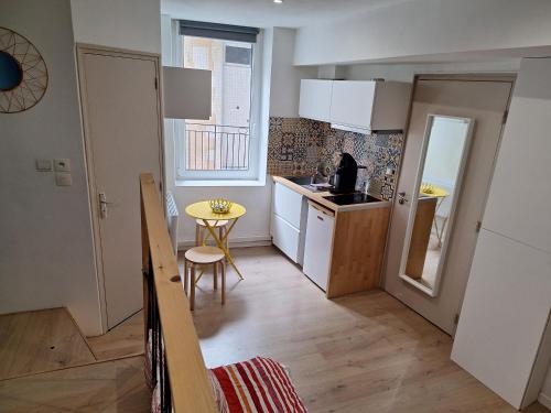 Richebourg - Saint-Clement Apartment | Studio Central à Nantes