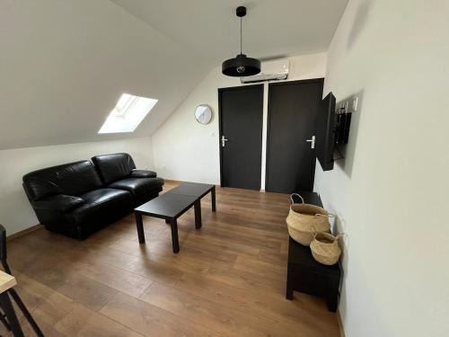 Boue Apartment | Studio Centre Bourg