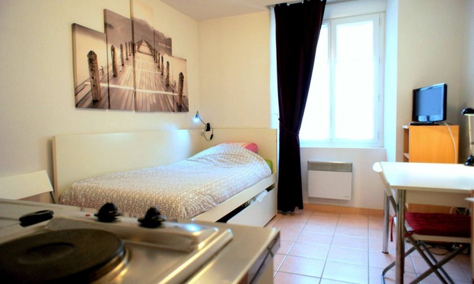 Digne-les-Bains Apartment | Studio - City Center - Quiet