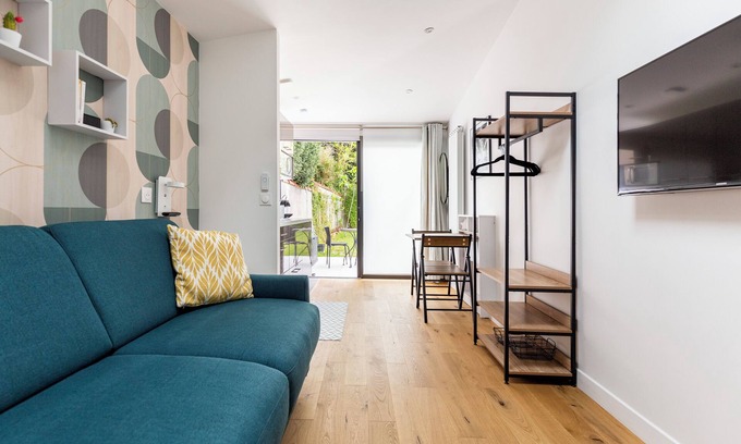 Bry-sur-Marne Apartment | Studio close to all amenities.