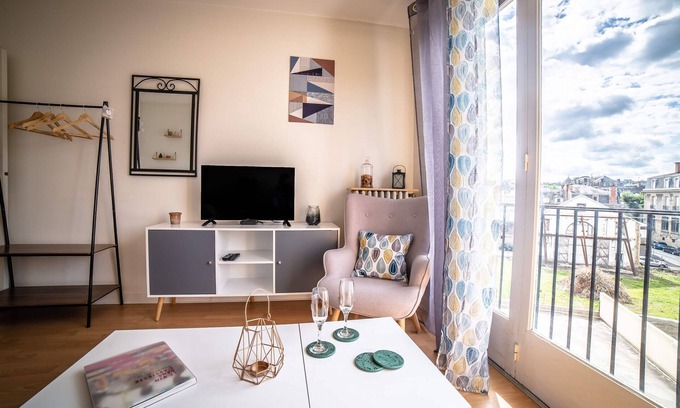 Brive-la-Gaillarde Apartment | ★ Studio Coquet ★ Fonctionnel ★ Parking