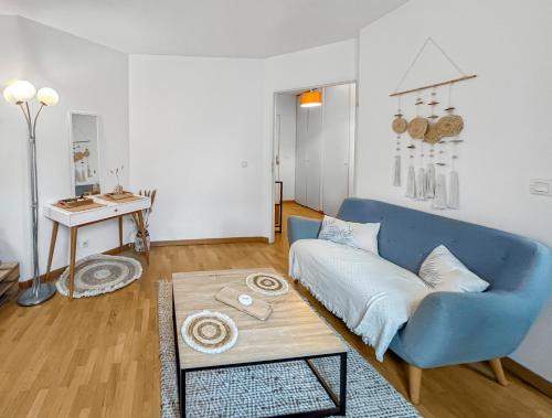 Le Plessis-Robinson Apartment | Studio cosy avec Smart TV & Wi-Fi