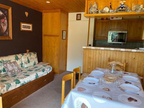 Meribel Centre Apartment | Studio cosy pour 4 personnes au centre de Méribel, proche pistes et commerces - FR-1-411-956