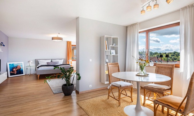Bad Bellingen Apartment | Studio 'Die Ferienwohnung' with Private Terrace and Wi-Fi