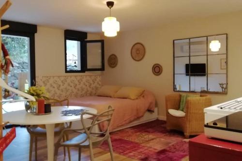 Collobrieres Apartment | Studio en rez de jardin