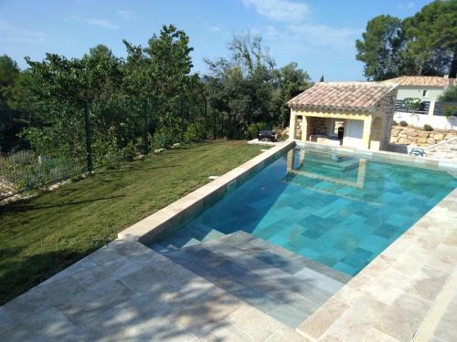 Lorgues Apartment | Studio Faillant Lorgues spa privatif avec superbe piscine