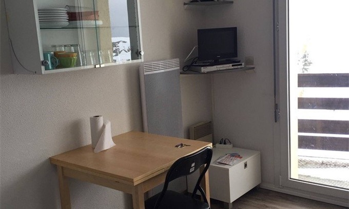 Arette Apartment | Studio for 4, ski-in/ski-out with parking and ski locker