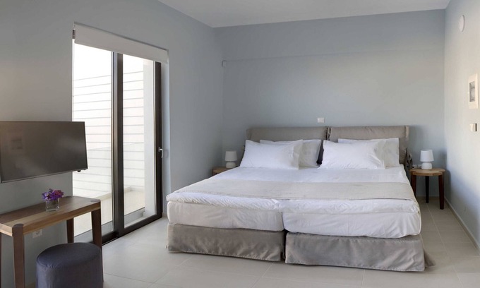 Daratsos Apartment | Studio Garden View First Floor