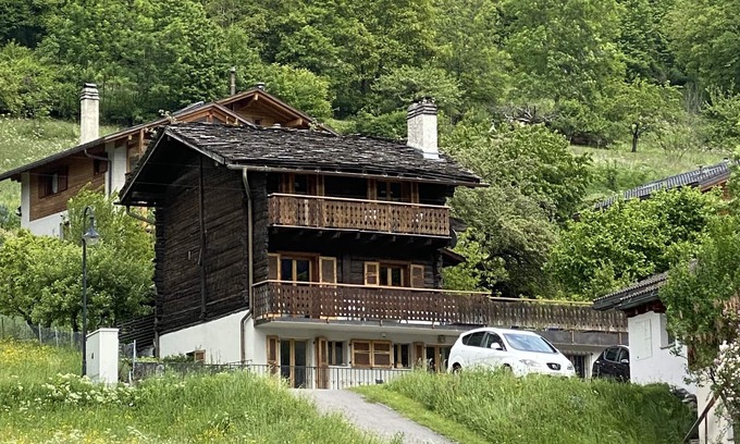 Versegeres Ski Chalet | Studio in beautiful Swiss Alps, 5 mins from lifts