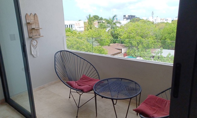 Playa del Carmen Apartment | Studio in Centro Maya area of Playa Del Carmen-full kitchen, AC, smart TV, pool.