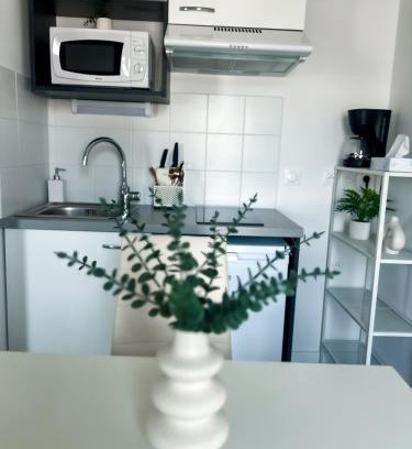 Lormont Apartment | Studio in Lormont with Free Parking