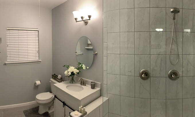 Northside Apartment | Studio in popular Northshore, 1.2 miles to Ross's Landing