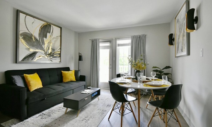 Oro-Medonte Apartment | Studio-King Bed with Queen Pullout