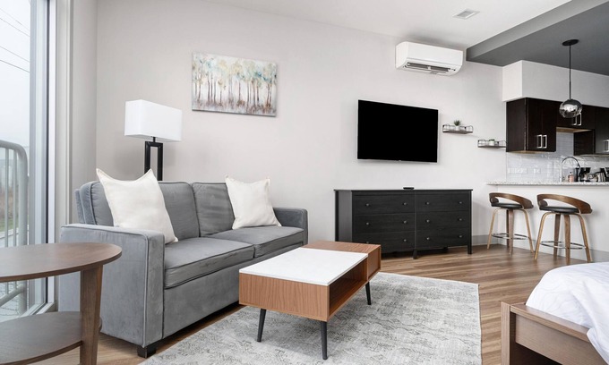 Asheville Apartment | Studio King Suite with Kitchen | 202