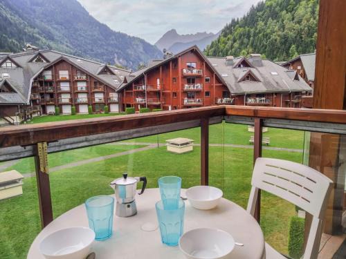 Les Contamines-Montjoie Apartment | Studio L'Enclave I et J-28 by Interhome