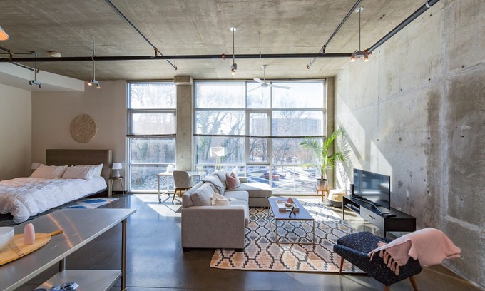 The Gulch Apartment | Studio Loft in Downtown Nashville!