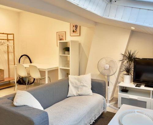 Toulouse East Apartment | Studio Lumineux & Spacieux, Tout Neuf, Grand Lit