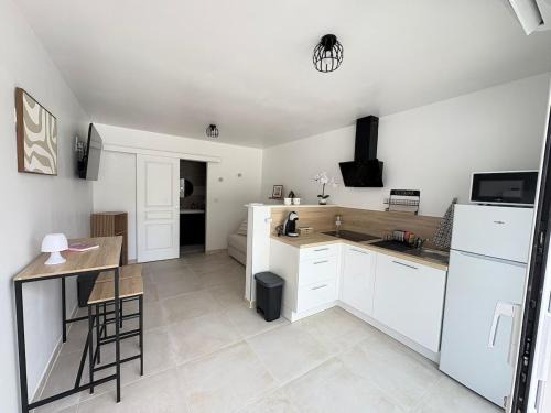Trans-en-Provence Apartment | Studio Luna Confort et proximité du Roc d Azur 2025