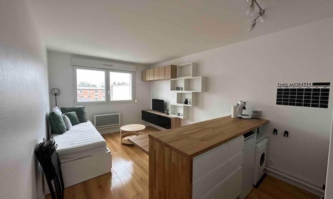 Sainte-Anne - Faubourg Noyon Apartment | Studio meublé