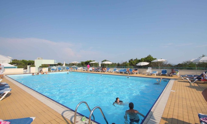 Bibione Pineda Apartment | Studio mit Klimaanlage und Balkon