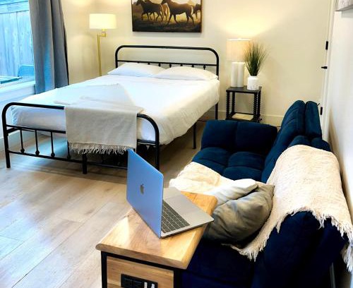 Vancouver Apartment | Studio Modern luxe apartment