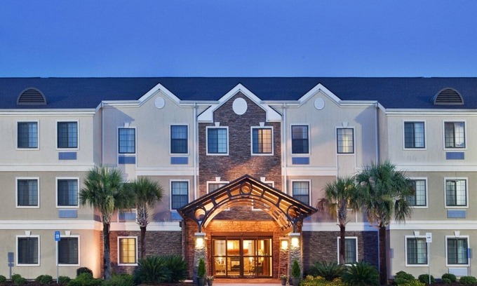 Eden Apartment | Studio Near the Savannah Airport | Seasonal Pool Access + Free Breakfast