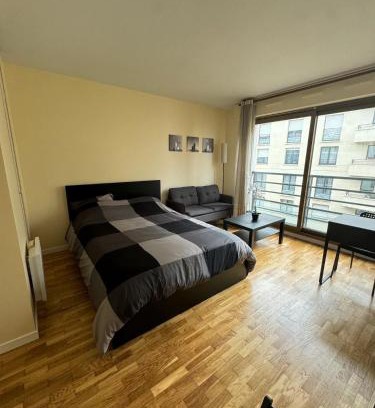 Issy-les-Moulineaux Apartment | Studio neuf proche de Paris