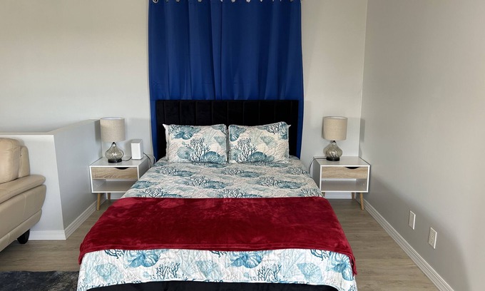 Lake Park Apartment | Studio on a second floor with huge private back yard