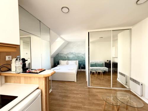 2nd Arrondissement Apartment | Studio Opera Bourse