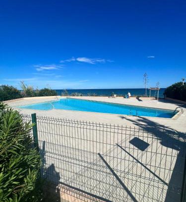 Santa-Lucia-di-Moriani Apartment | Studio pied dans l'eau - WIFI- Piscine