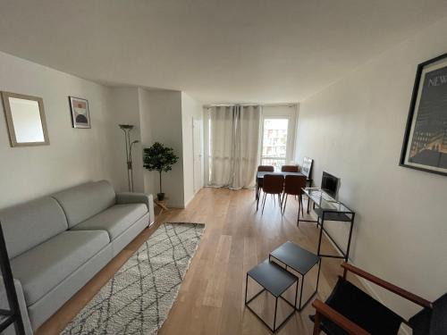 Republique–Point-du-Jour Apartment | Studio pour 2 personnes avec Balcon Metro Marcel Sambat
