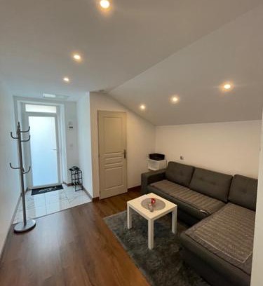 Vesoul House | Studio privée Vesoul -Wifi,TV,Clim,Parking gratuit
