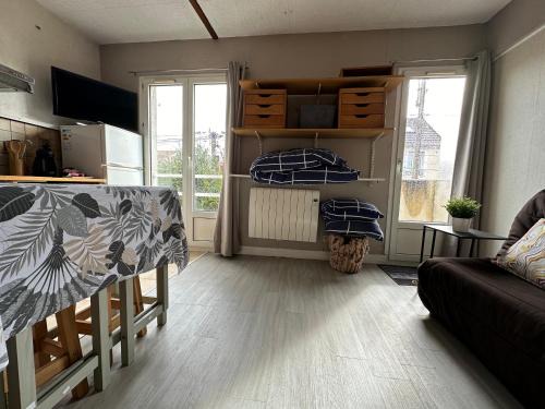Stains Apartment | Studio proche RER D
