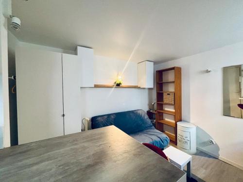 Faubourg de l'Arche Apartment | Studio proche Tram T2