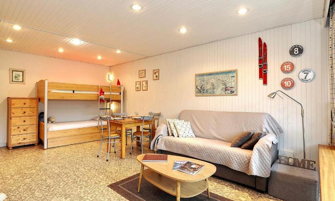 Courchevel Apartment | Studio rénové à Courchevel 1650 - 4 pers, skis aux pieds, terrasse sud - FR-1-575-197