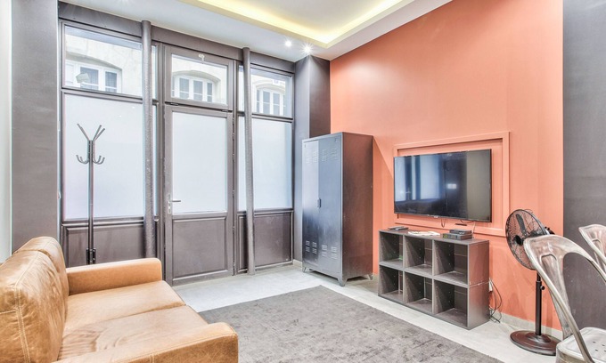 Saint-Merri Apartment | Studio Rambuteau - Welkeys
